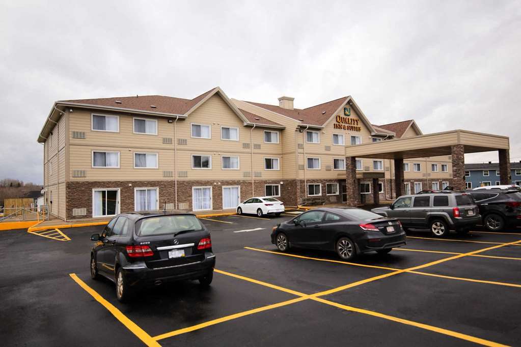 Quality Inn & Suites Bathurst Exterior foto
