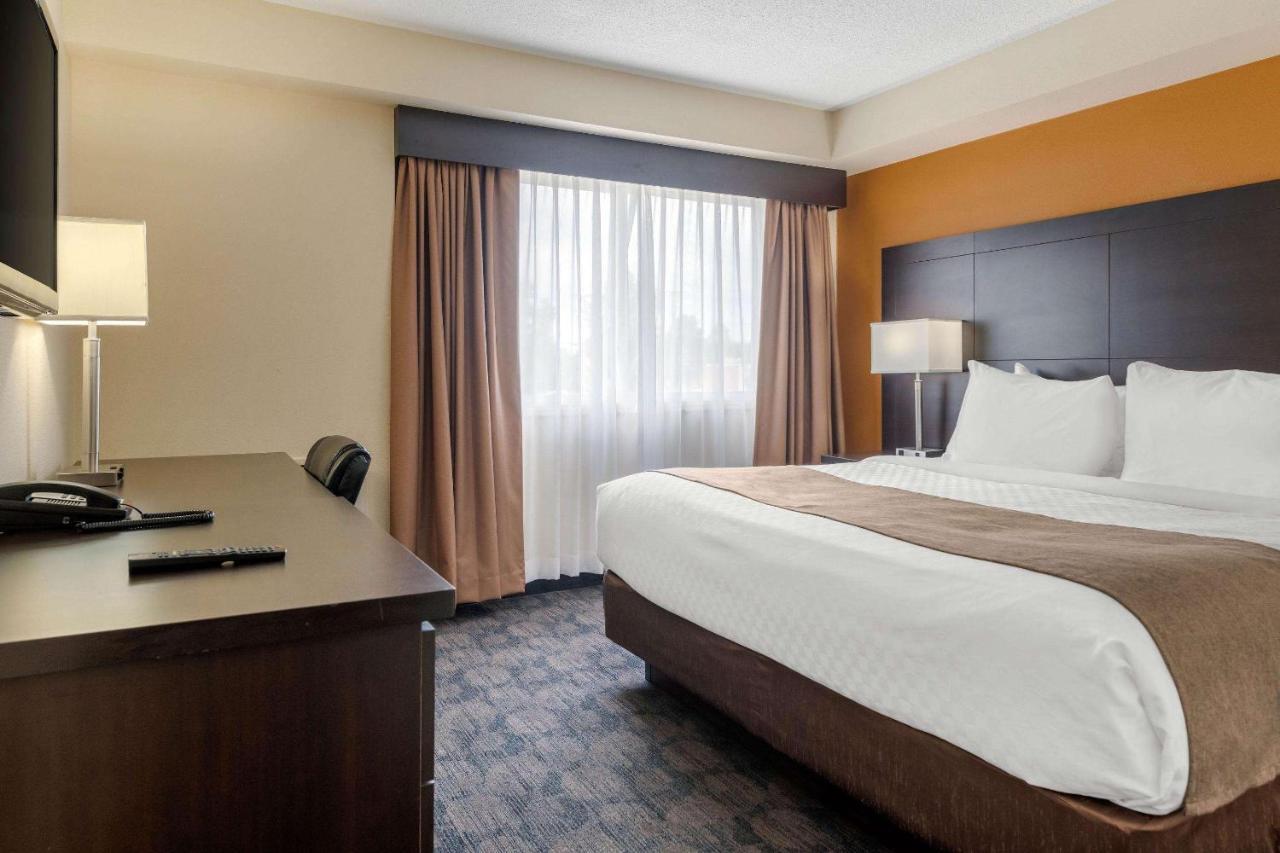 Quality Inn & Suites Bathurst Exterior foto